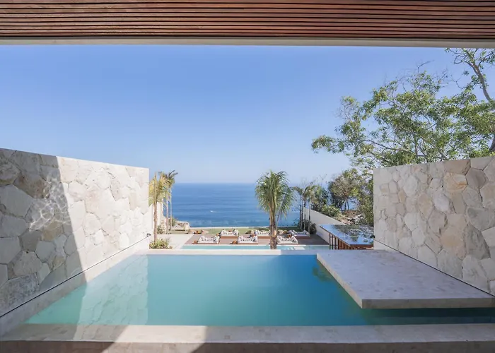 Azura Uluwatu Resort Denpasar