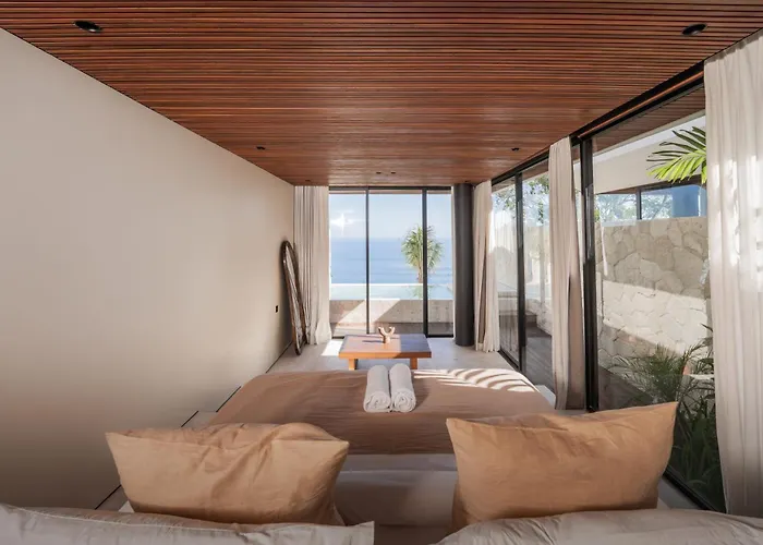 Resort Azura Uluwatu Denpasar