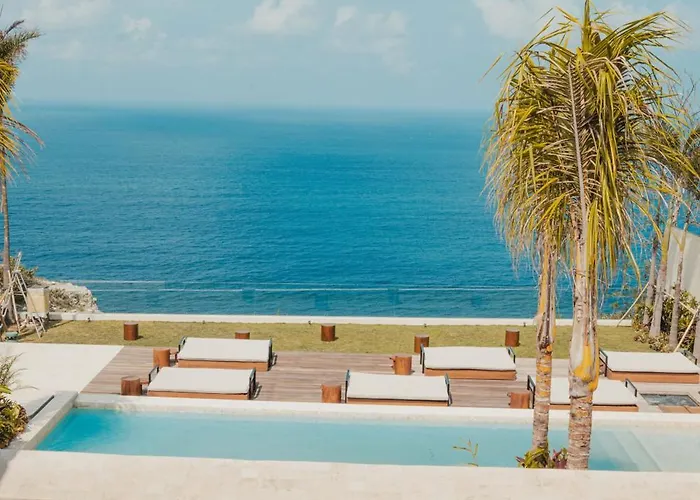 Azura Uluwatu *