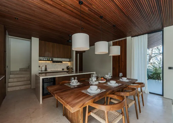 Resort Azura Uluwatu Denpasar