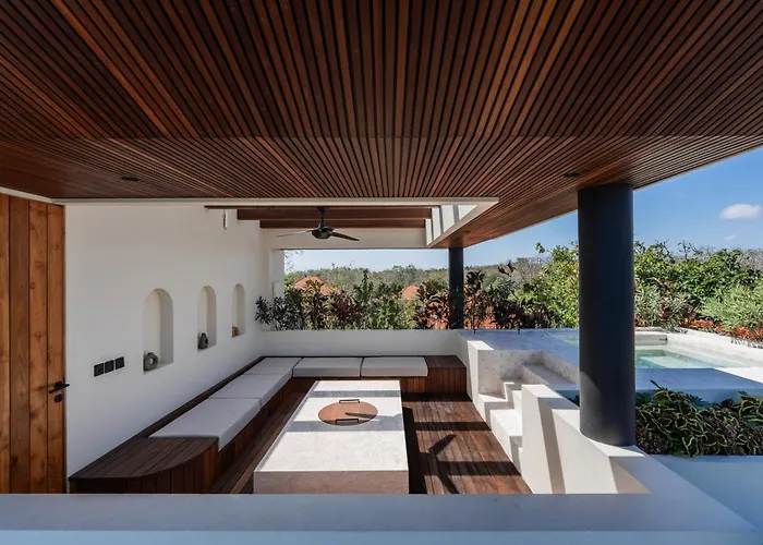 Azura Uluwatu Resort Denpasar