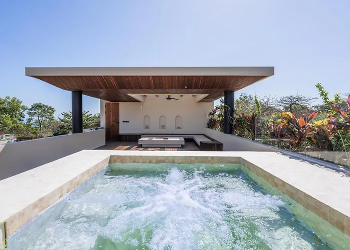 Azura Uluwatu *